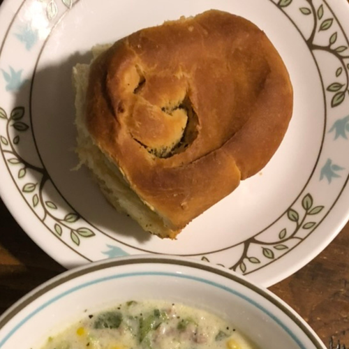 Buttery Herbed Dinner Rolls (1 dozen)